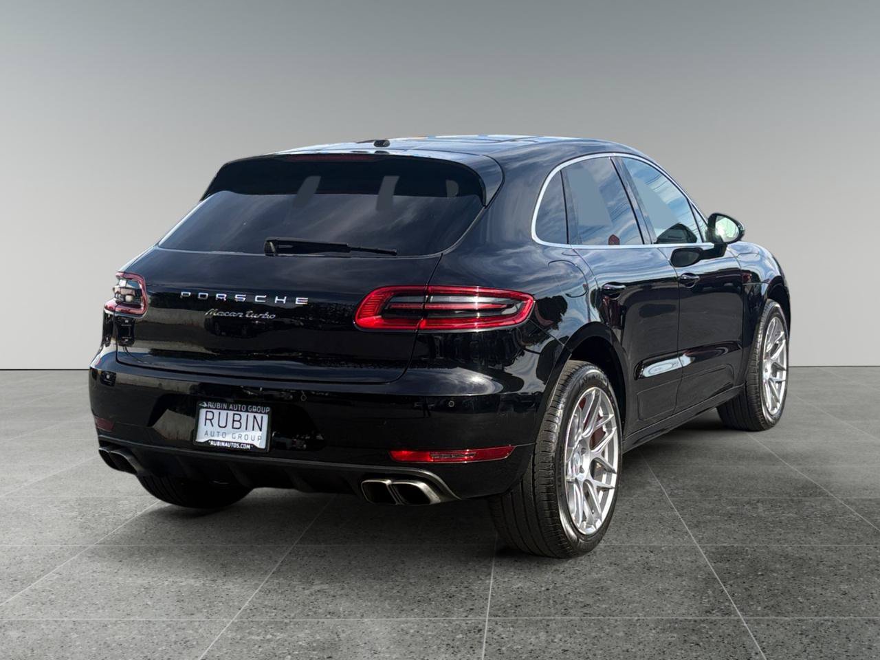 Used 2015 Porsche Macan Turbo AWD/4WD image 7