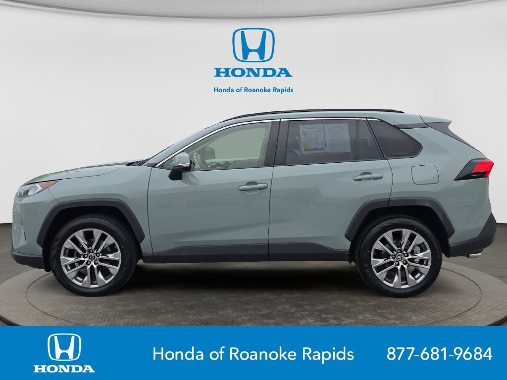 Used 2019 Toyota RAV4 XLE Premium FWD image 2