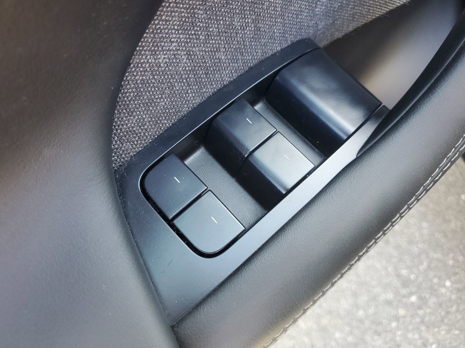 Used 2021 Tesla Model S Plaid image 19