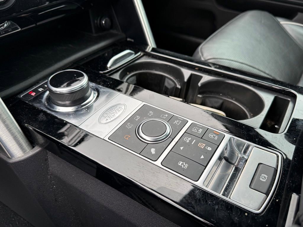 Used 2017 Land Rover Discovery HSE image 21