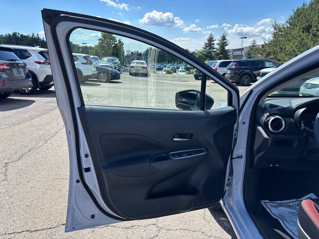 Certified 2025 Nissan Versa SR w/ Trunk Package FWD image 15