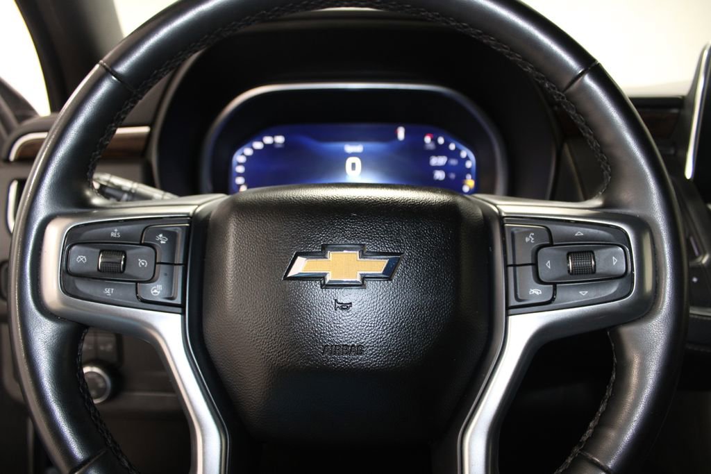 Used 2023 Chevrolet Suburban Premier image 40