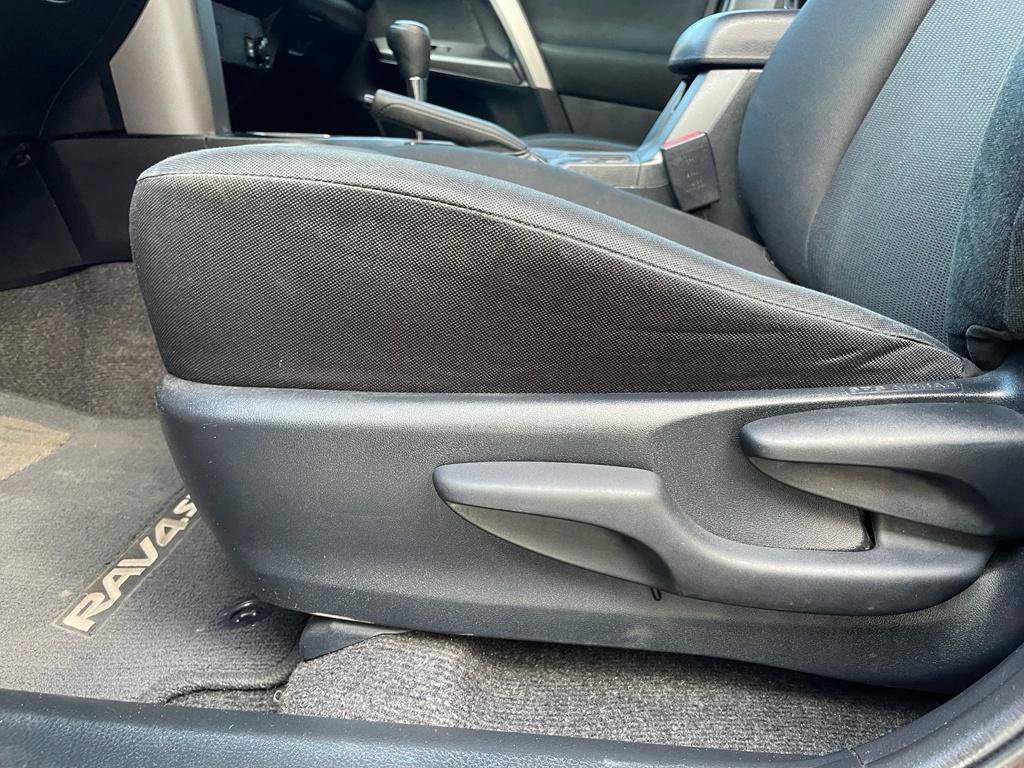 Used 2017 Toyota RAV4 LE image 14