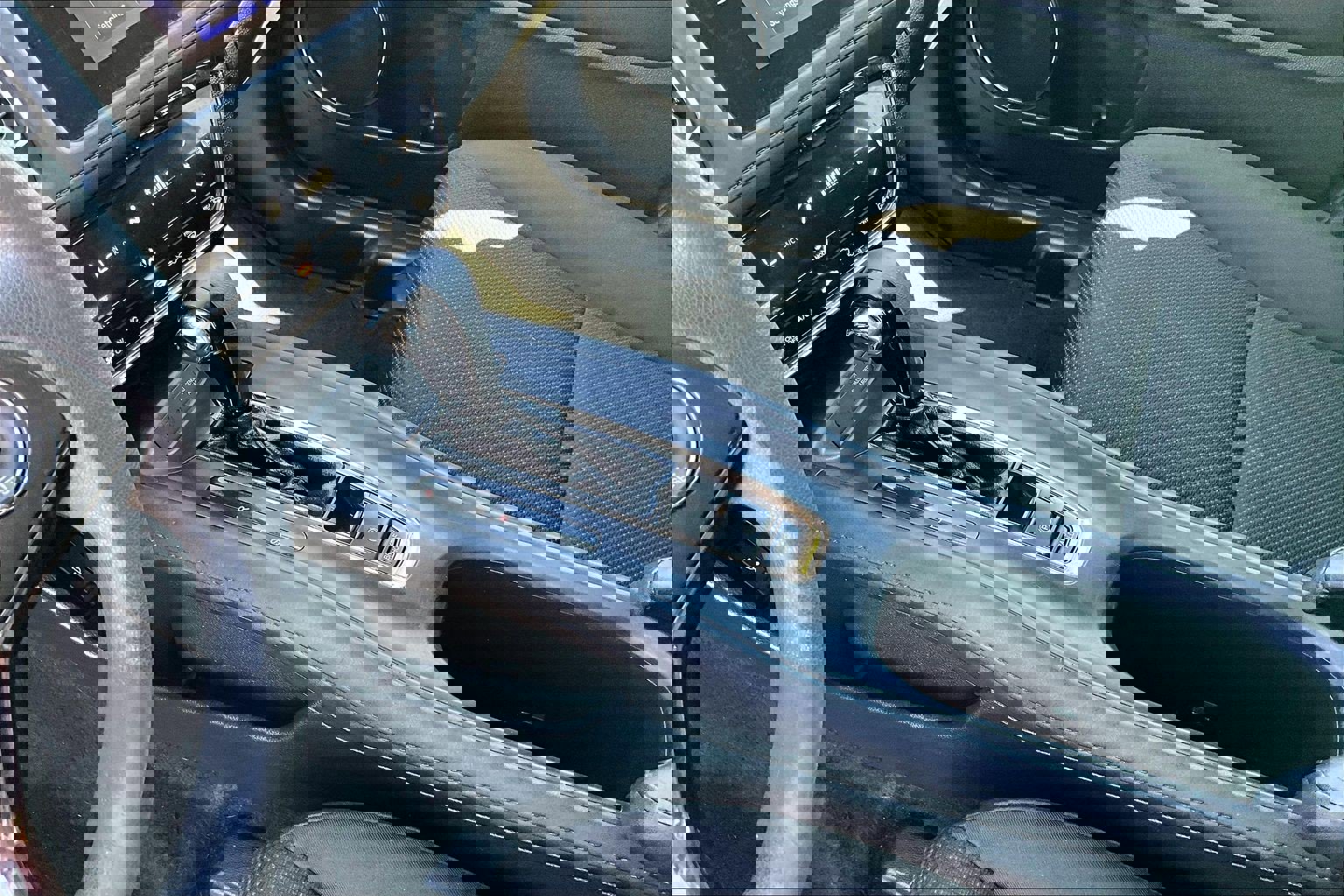 Used 2016 Honda HR-V EX image 10