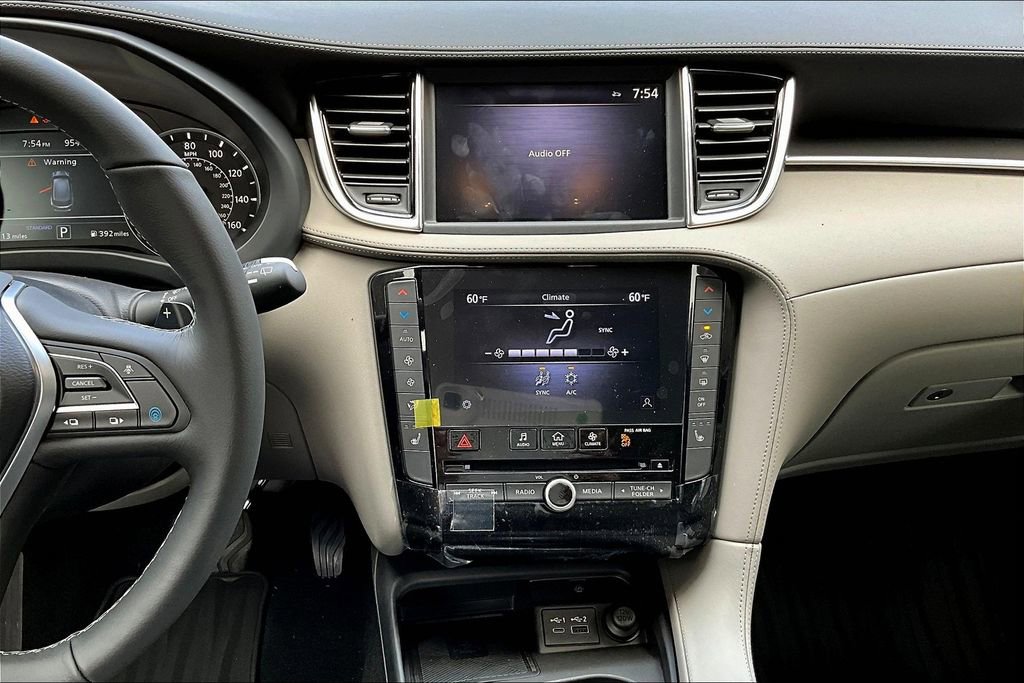 New 2025 INFINITI QX50 Luxe image 19