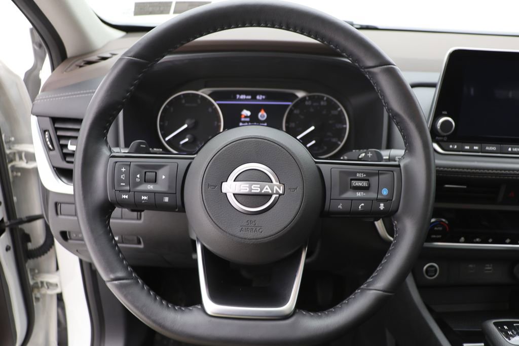 Used 2023 Nissan Rogue SV w/ SV Premium B Package AWD/4WD image 17