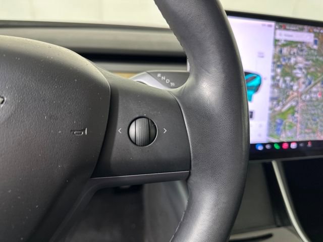 Used 2018 Tesla Model 3 Long Range image 16