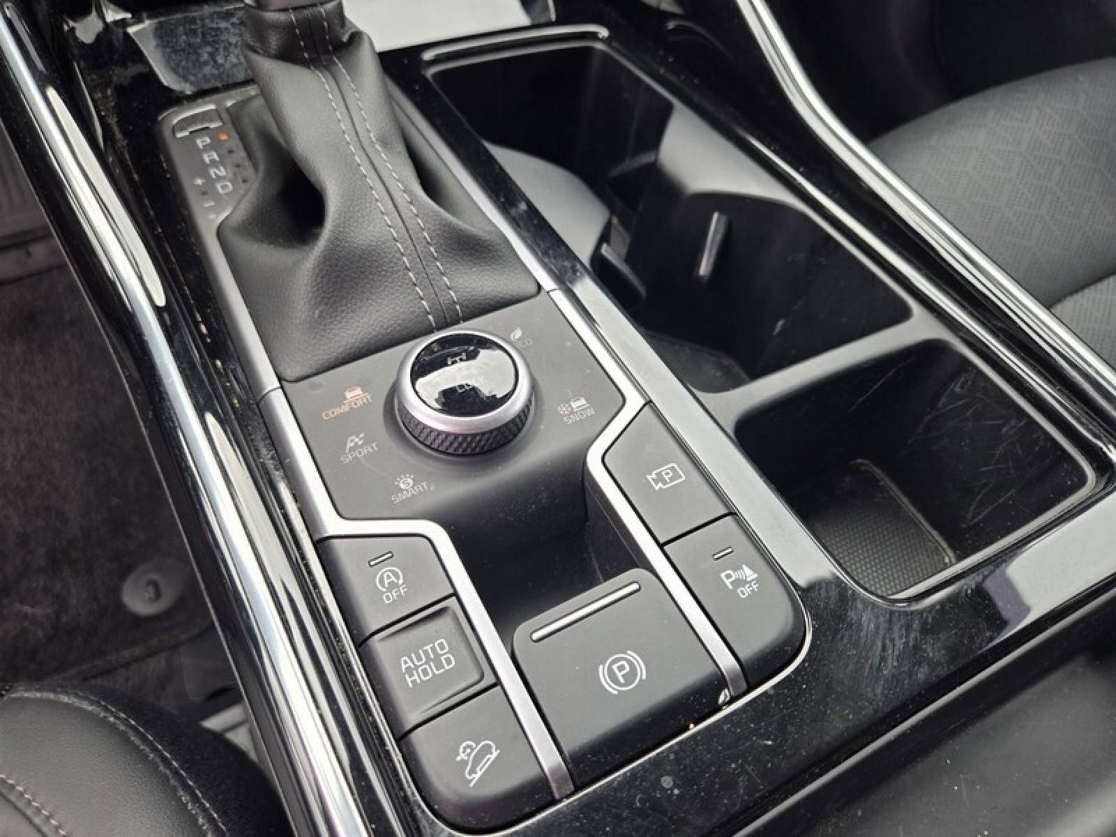 Used 2023 Kia Sorento SX image 17