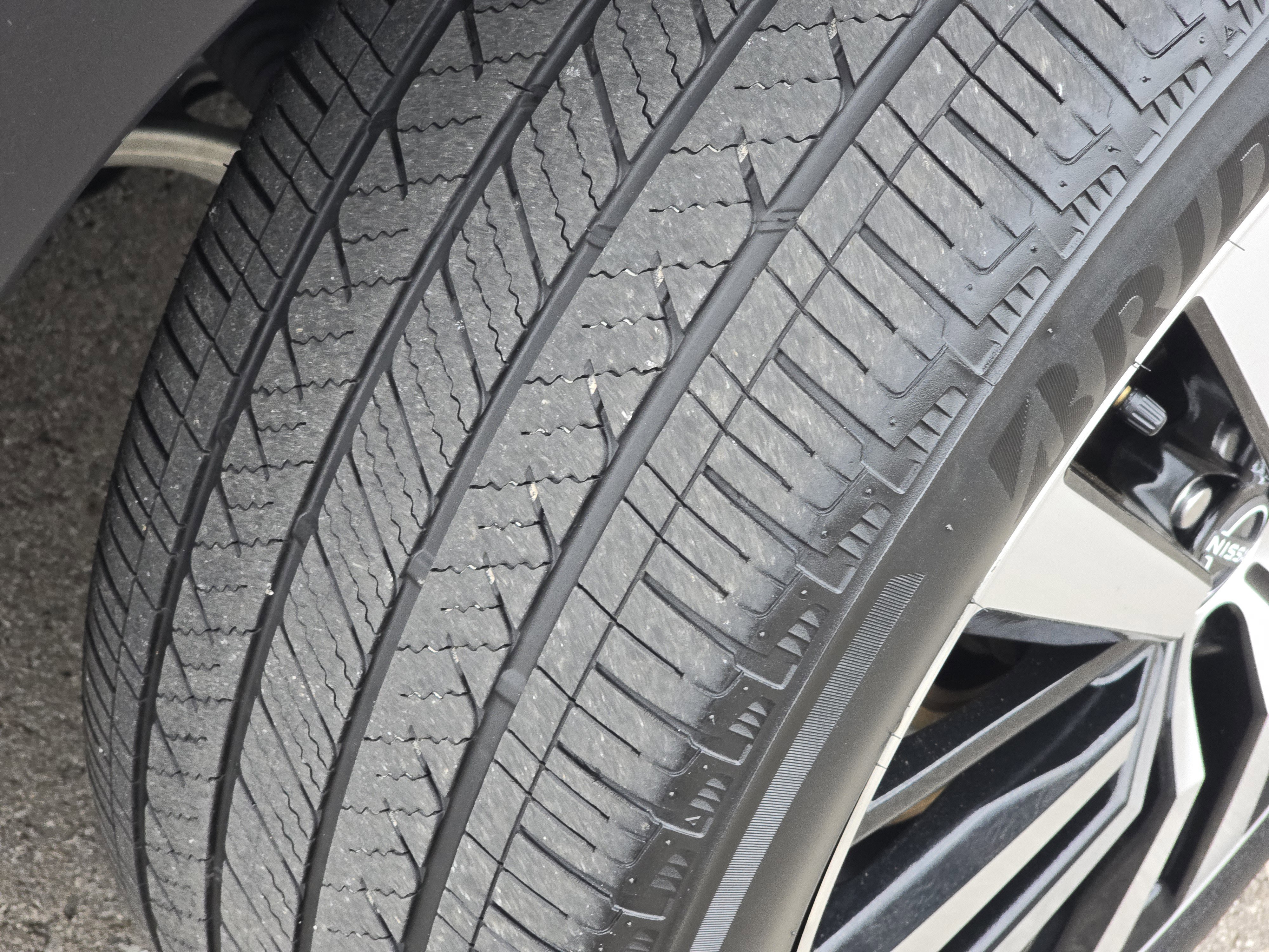 Used 2024 Nissan Pathfinder Platinum image 15