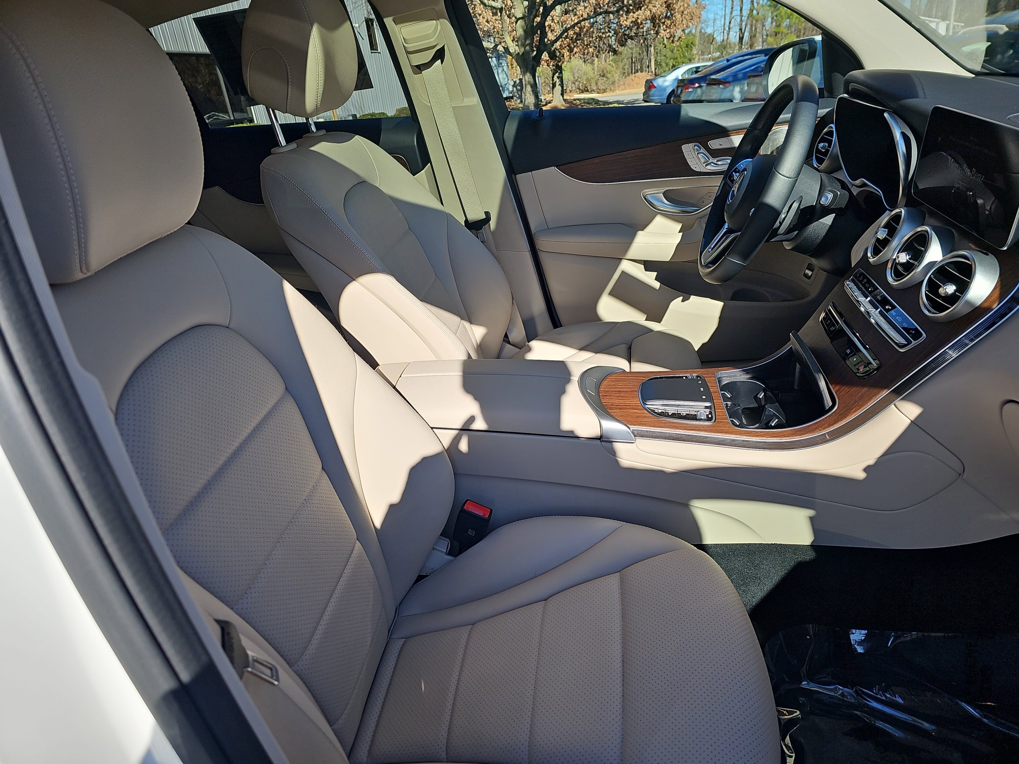 Certified 2023 Mercedes-Benz GLC 300 4MATIC Coupe image 11