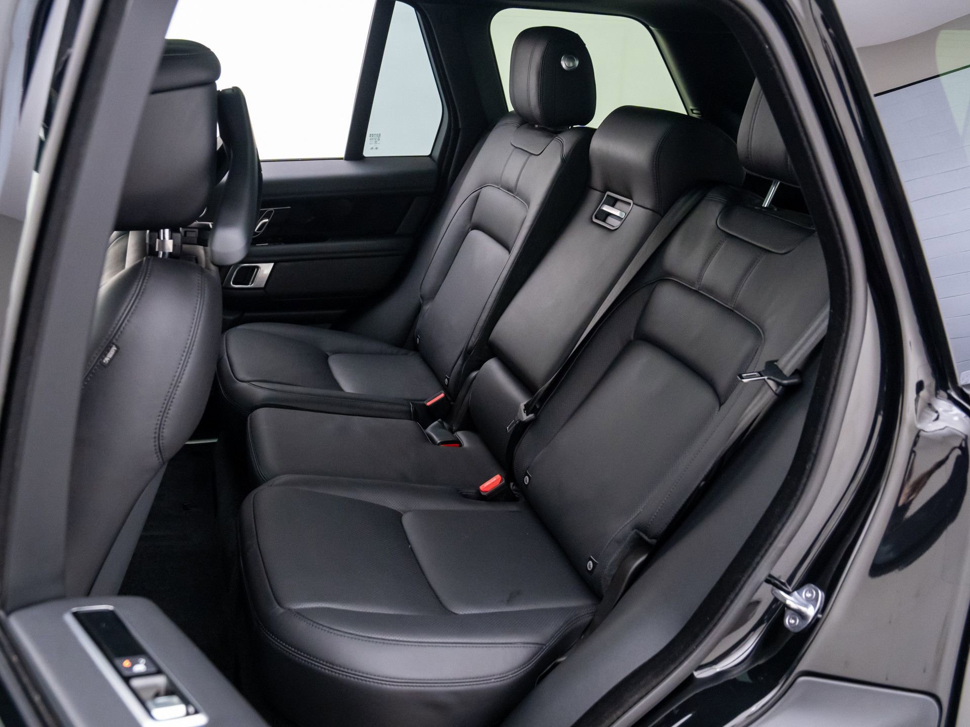 Used 2021 Land Rover Range Rover Westminster Edition image 16