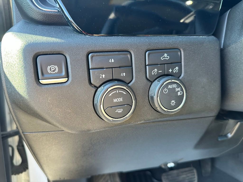 Used 2024 Chevrolet Silverado 2500 LT image 23
