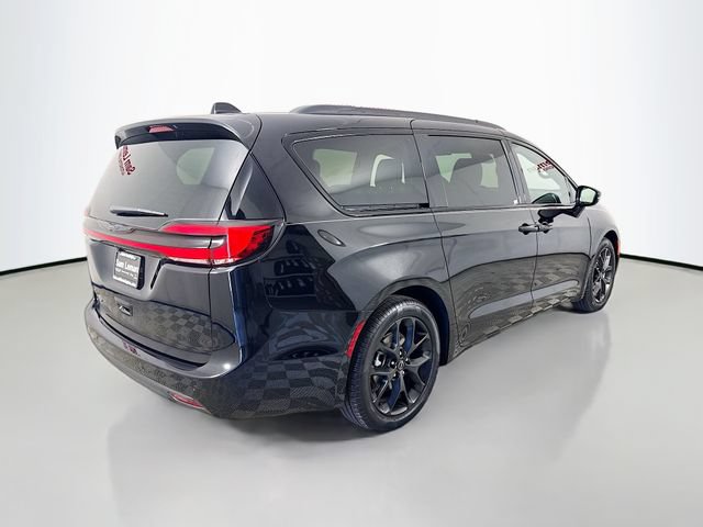 New 2026 Chrysler Pacifica Select w/ S Appearance Package FWD image 7