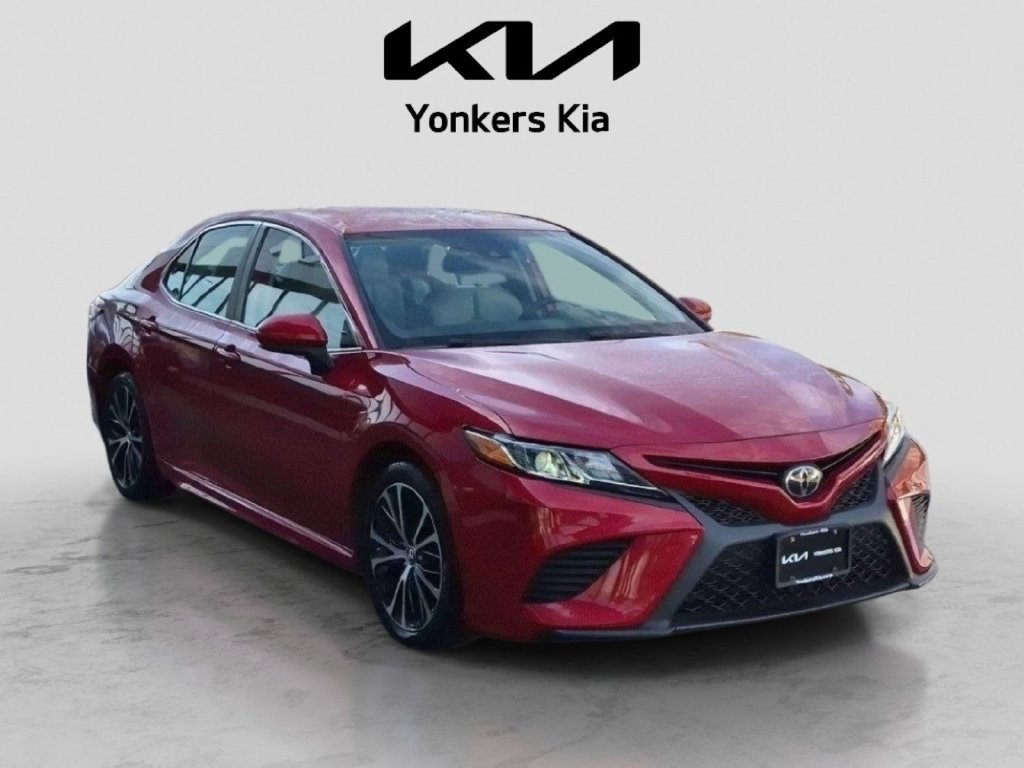 Used 2019 Toyota Camry SE FWD image 3