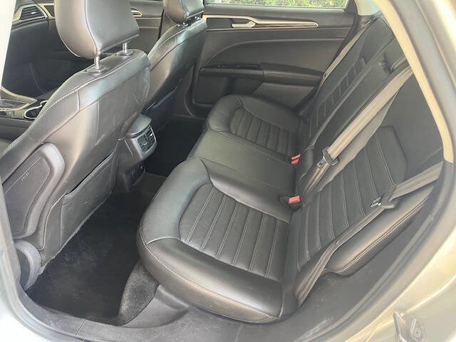 Used 2015 Ford Fusion Energi SE image 10