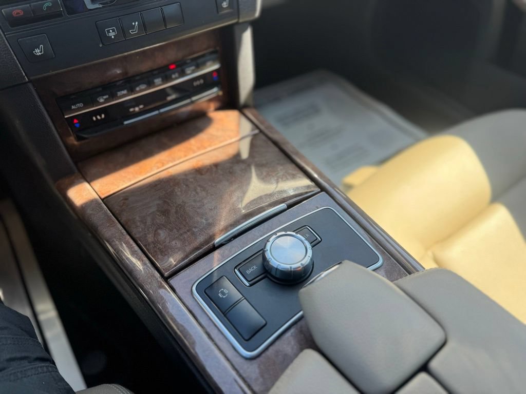 Used 2013 Mercedes-Benz E 350 Sedan image 22