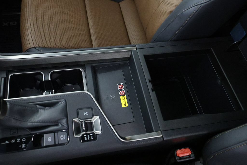 Used 2024 Lexus GX 550 w/ Accessory Package (Z1) AWD/4WD image 35