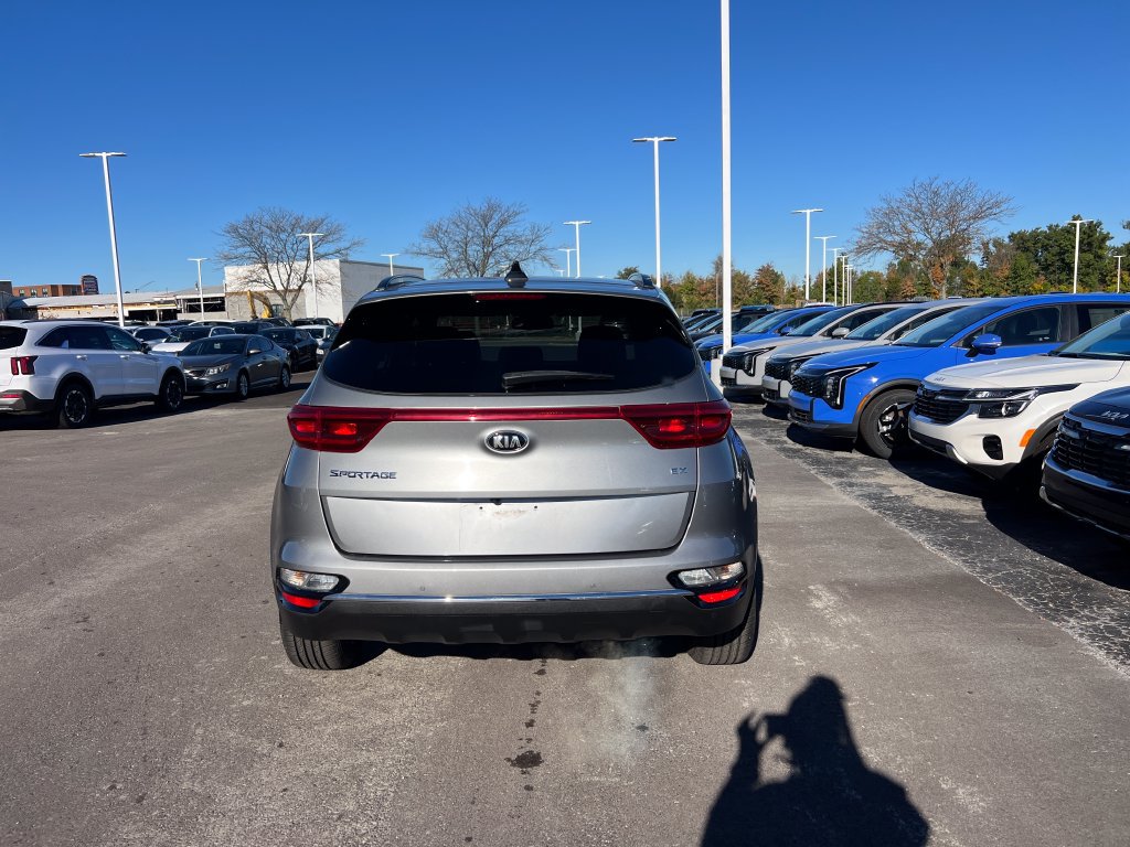 Certified 2021 Kia Sportage EX w/ EX Technology Package AWD/4WD image 5
