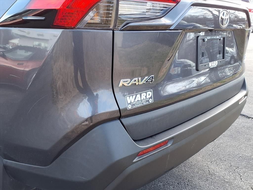 Used 2021 Toyota RAV4 LE image 20