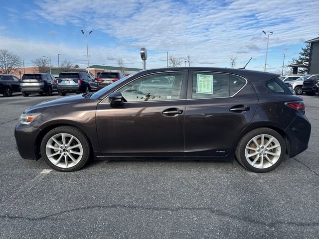 Used 2013 Lexus CT 200h image 2