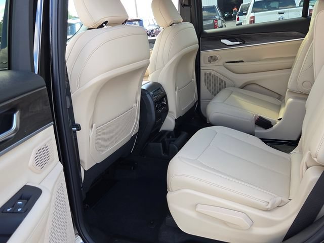 New 2027 Jeep Grand Cherokee L Limited w/ Technology Group II RWD image 8
