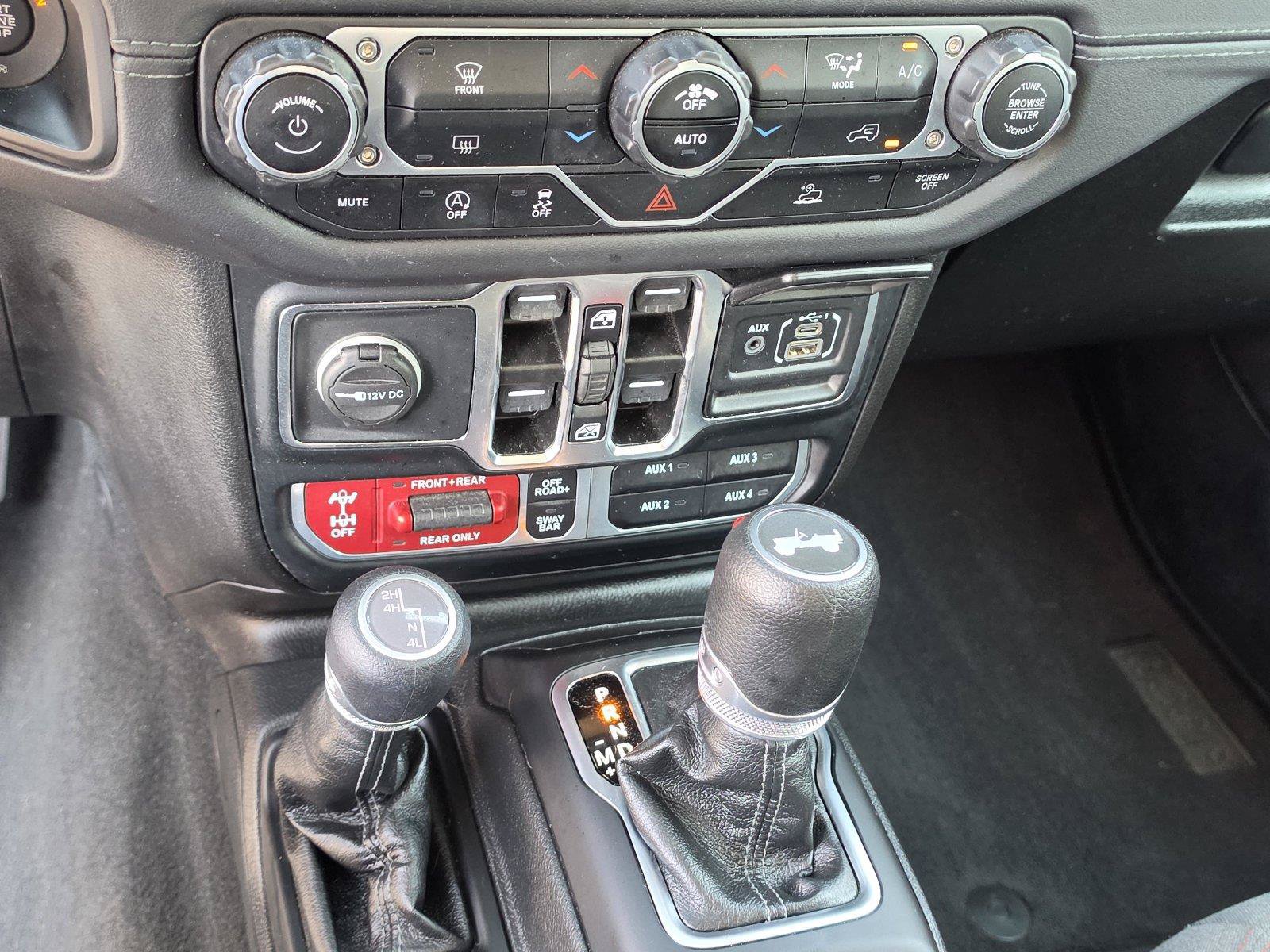 Used 2024 Jeep Wrangler Unlimited Rubicon AWD/4WD image 21