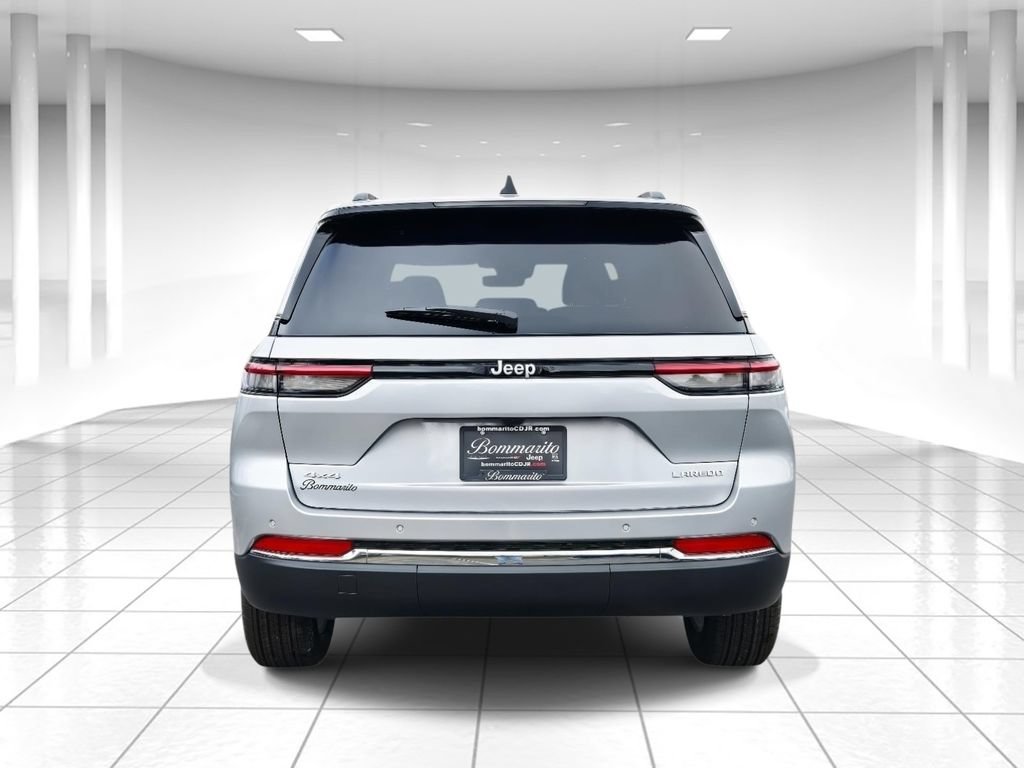 New 2026 Jeep Grand Cherokee Laredo X AWD/4WD image 4