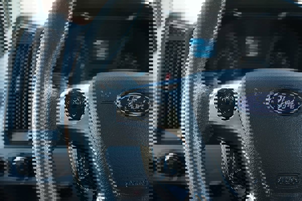 Used 2019 Ford Transit 350 156 w/ Exterior Upgrade Package image 16