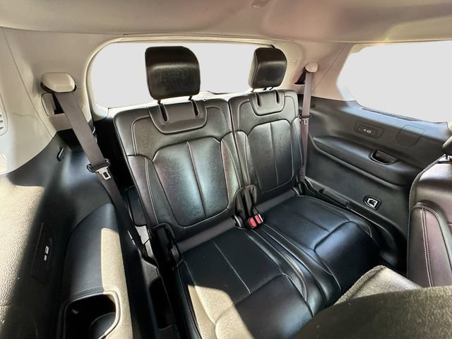 Used 2022 Jeep Grand Cherokee L Limited AWD/4WD image 30