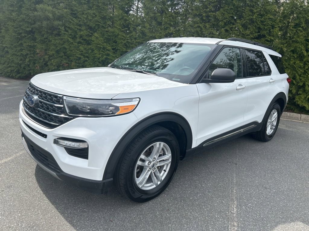 Used 2024 Ford Explorer XLT w/ Equipment Group 202A image 18