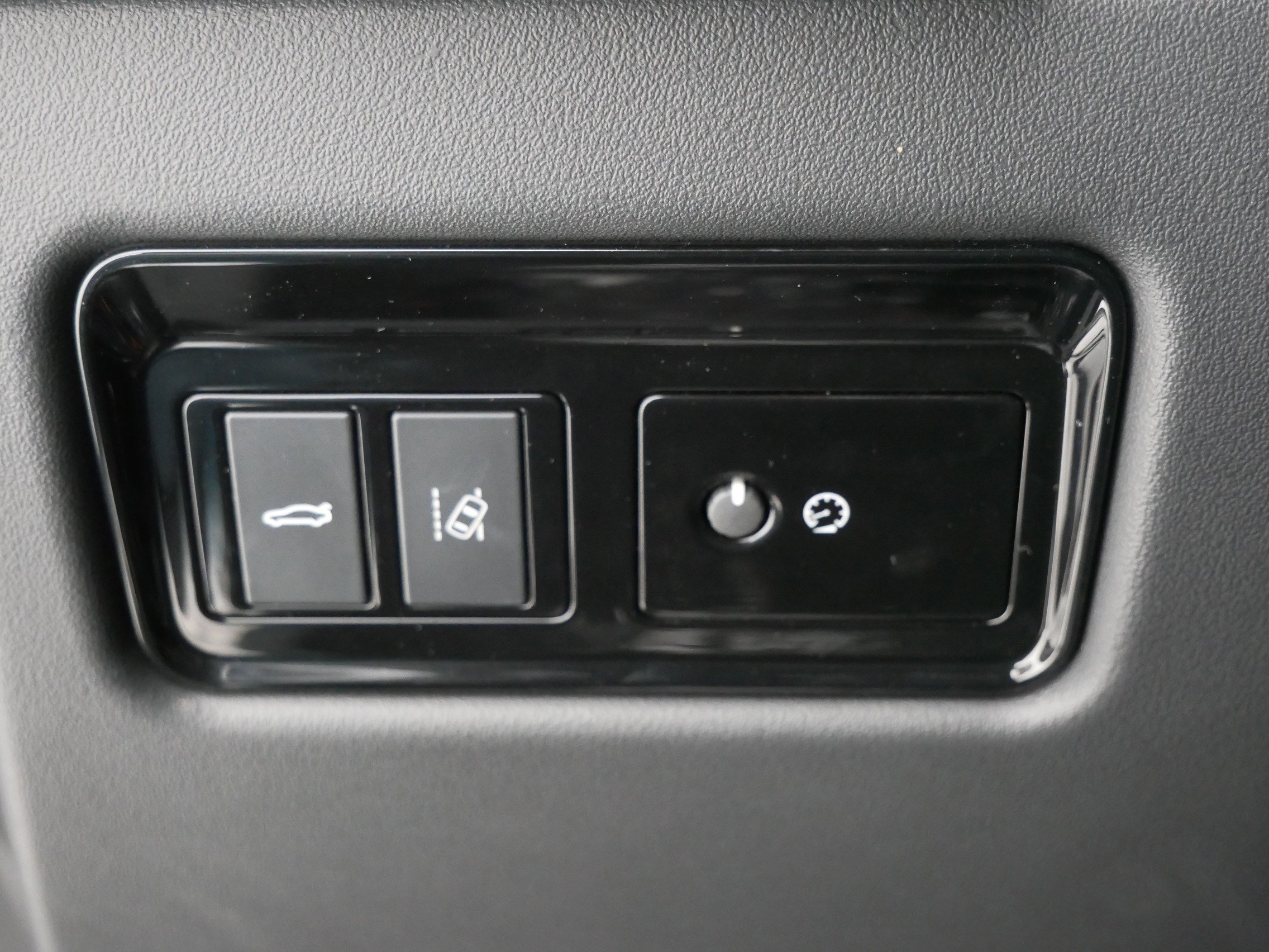 Used 2020 Jaguar XF Prestige image 26