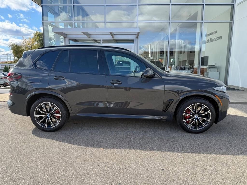 New 2026 BMW X5 xDrive50e w/ M Sport Package image 2