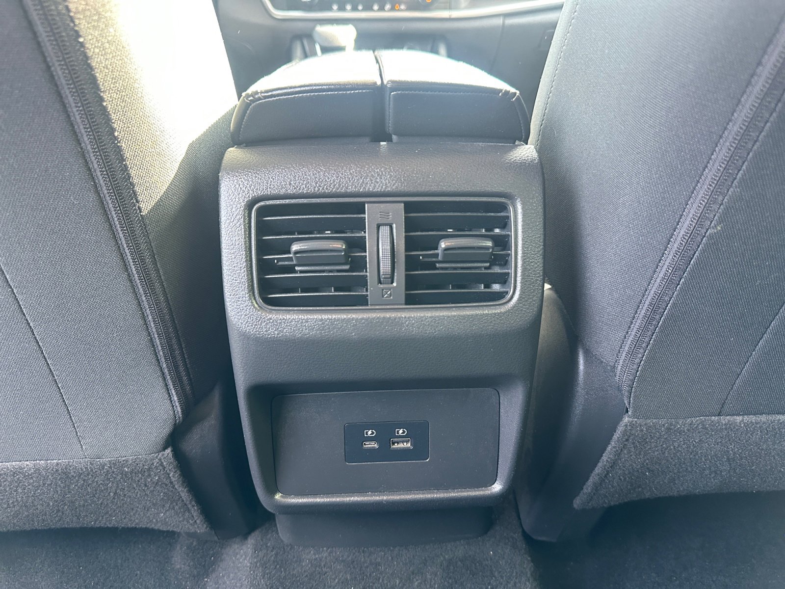 Used 2023 Nissan Rogue SV image 24