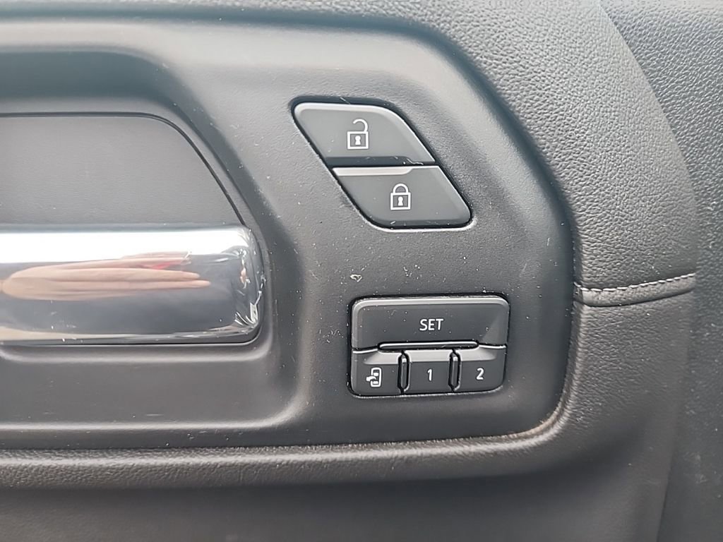 Used 2020 Chevrolet Silverado 2500 LTZ w/ LTZ Premium Package image 10