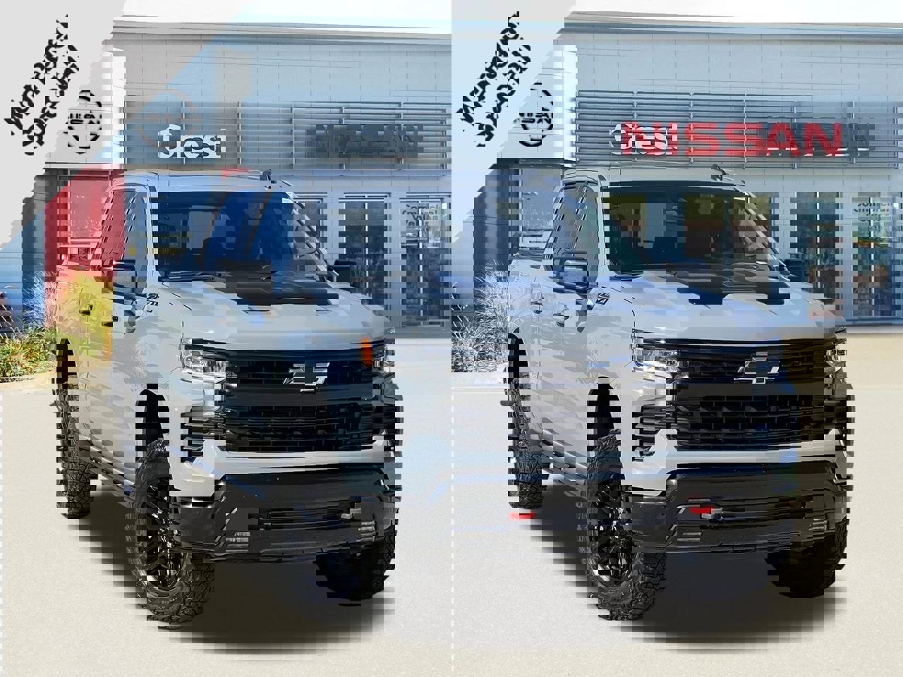 Used 2024 Chevrolet Silverado 1500 LT Trail Boss w/ Convenience Package II image 1