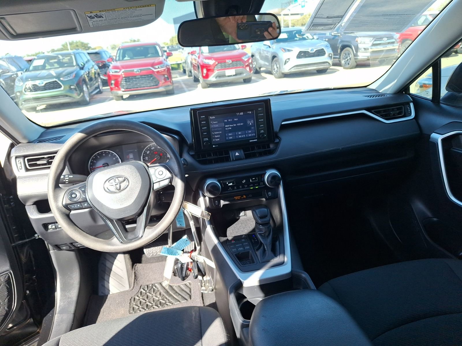 Used 2020 Toyota RAV4 LE image 19