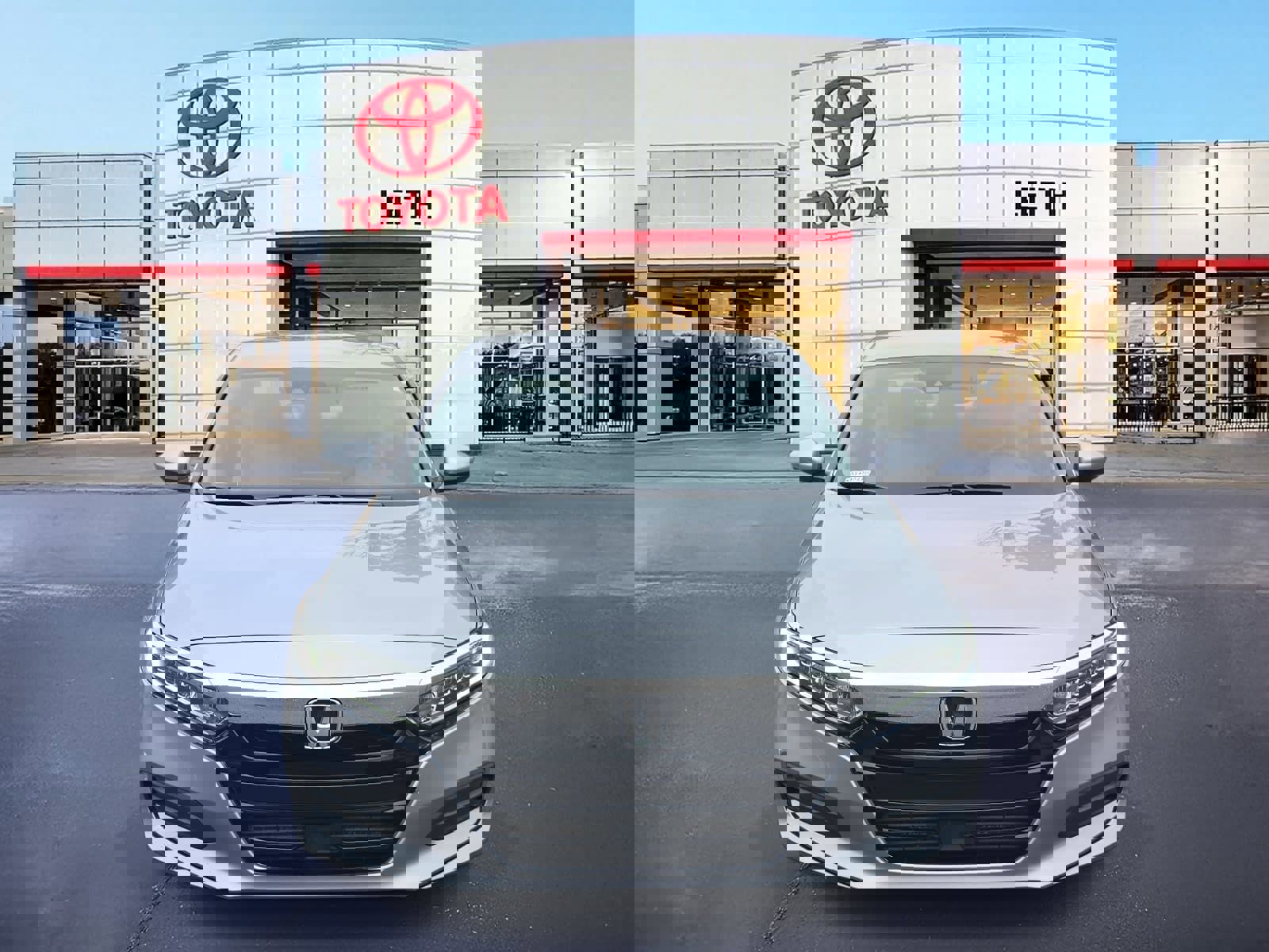 Used 2019 Honda Accord LX image 2