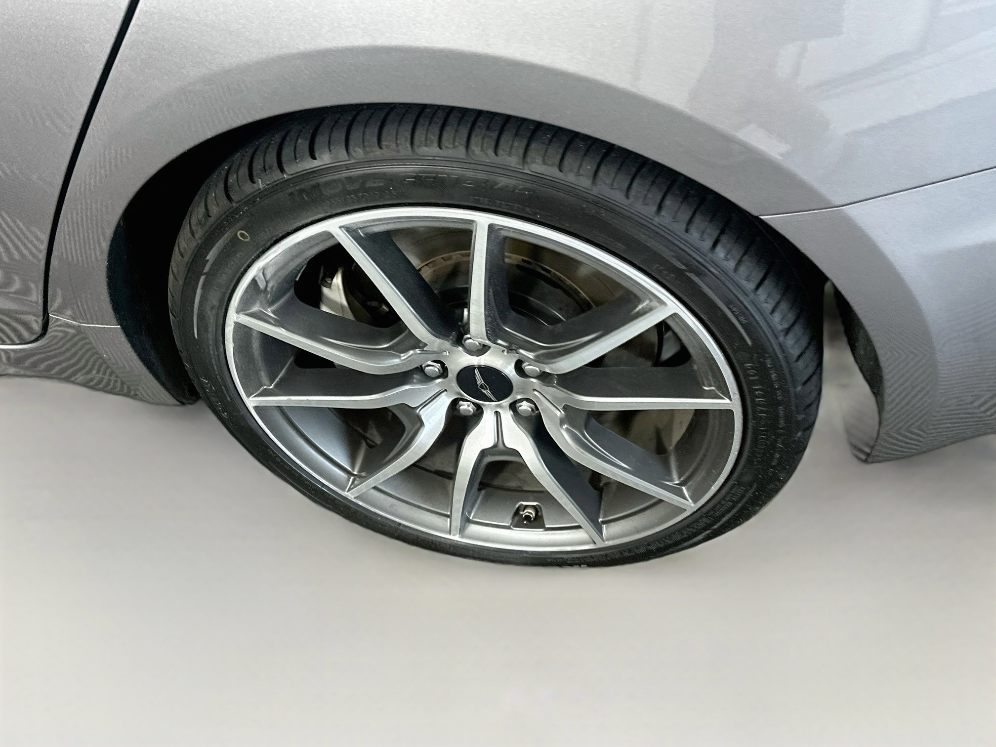 Used 2025 Genesis G70 2.5T RWD image 11