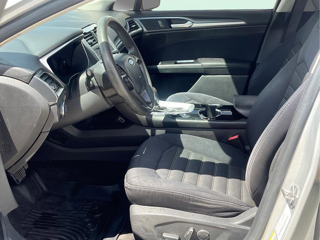 Used 2015 Ford Fusion SE image 17