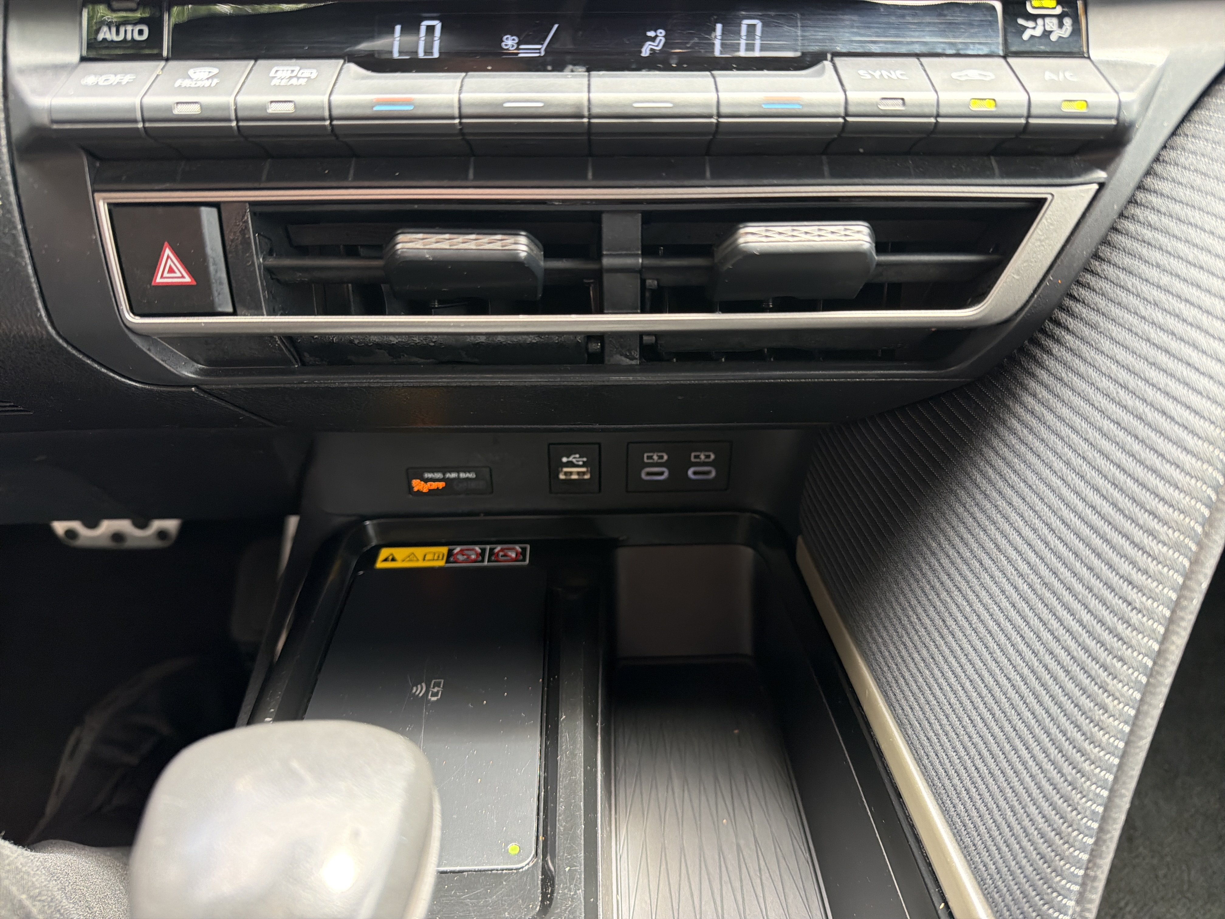 Used 2025 Toyota Camry SE FWD image 24