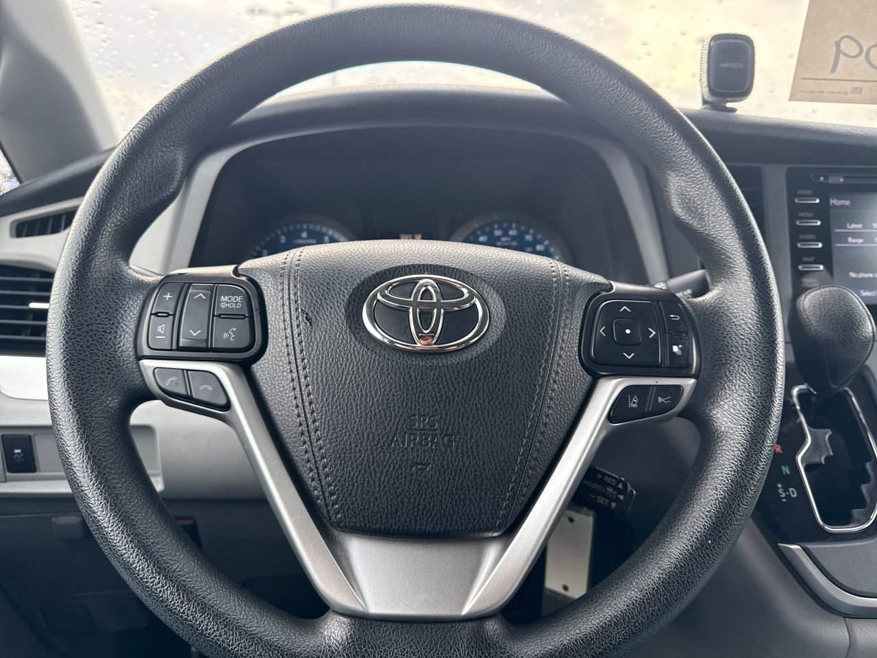 Used 2020 Toyota Sienna LE image 18