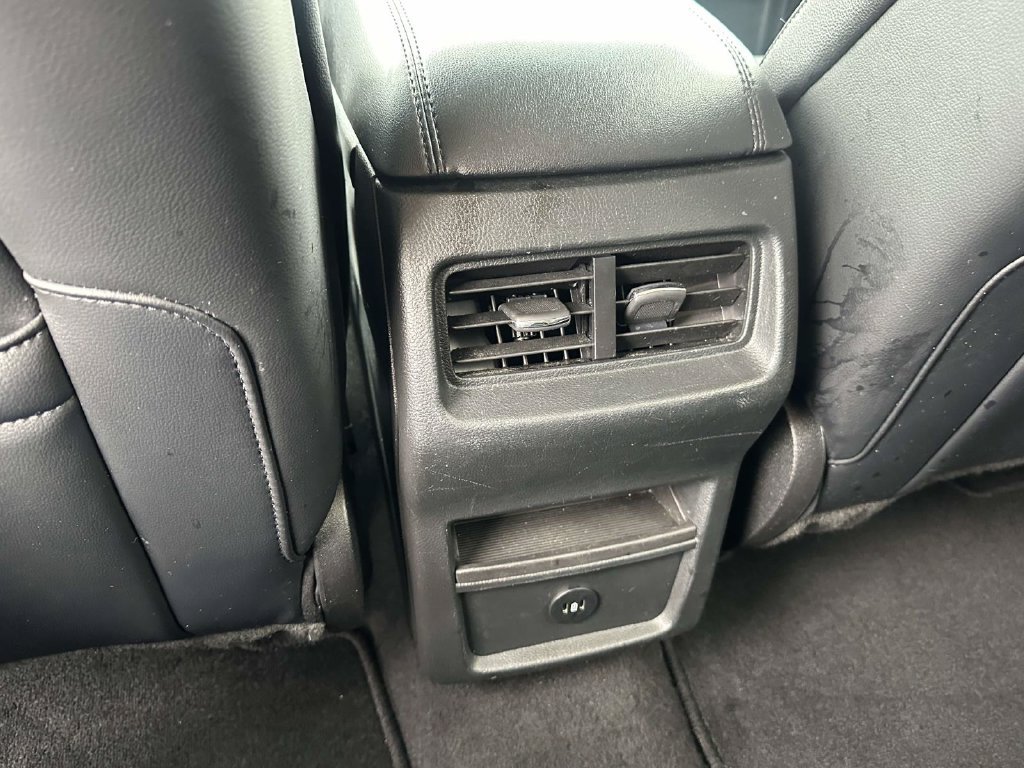 Used 2024 Ford Edge SEL AWD/4WD image 13