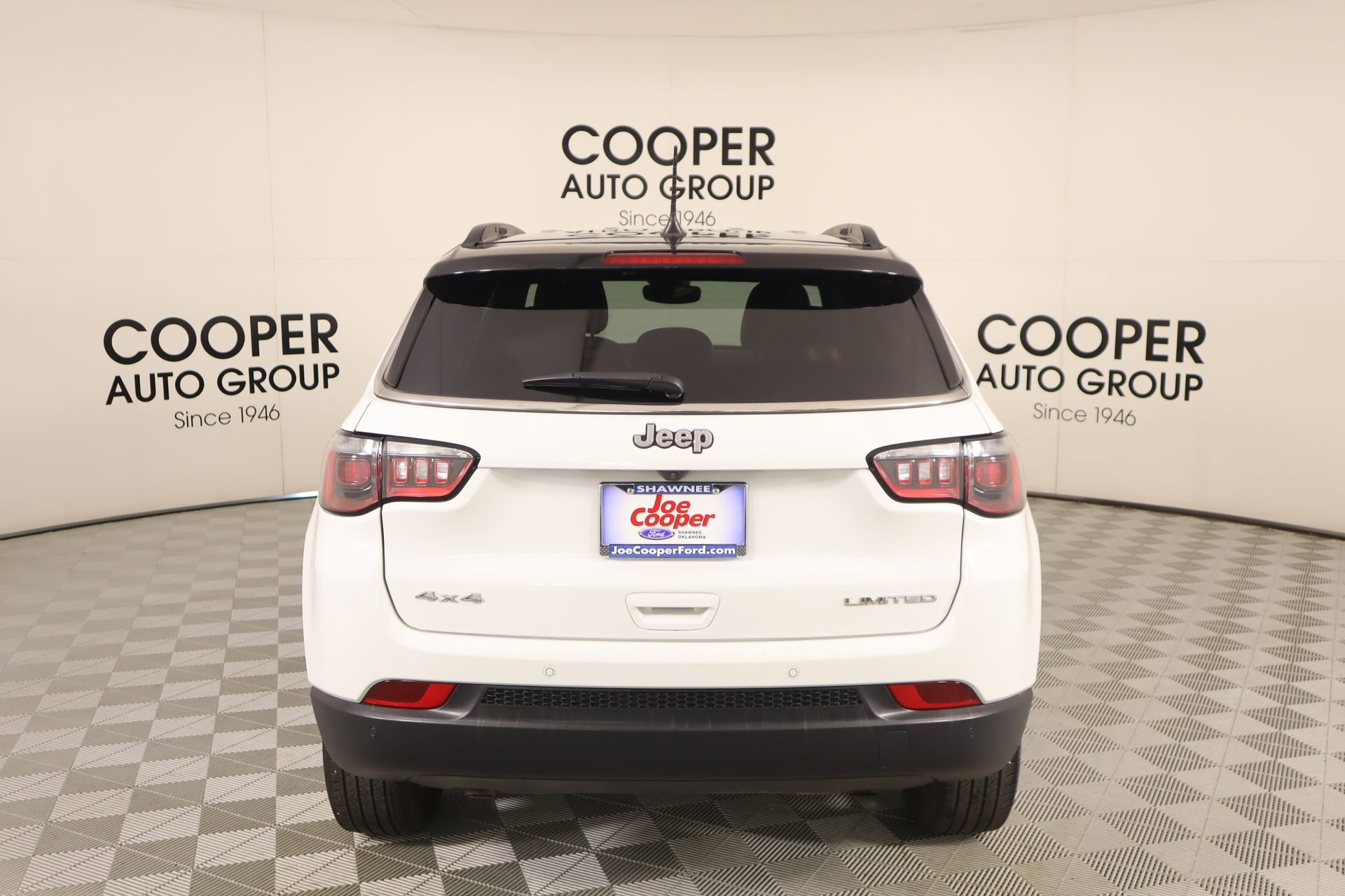 Used 2025 Jeep Compass Limited image 21