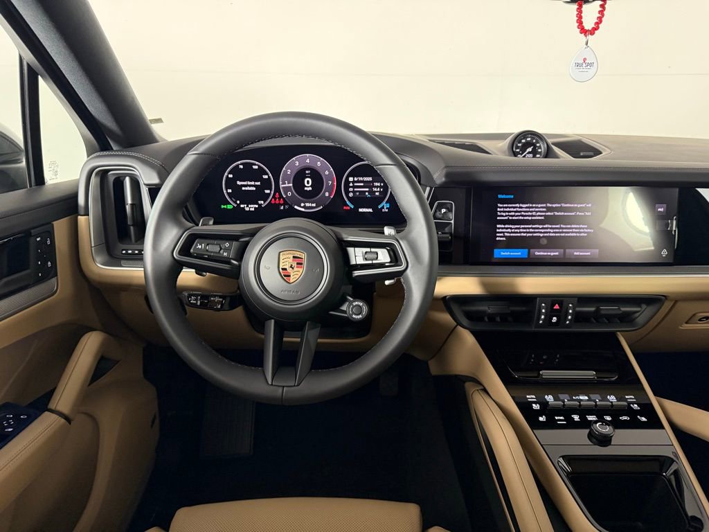 Certified 2025 Porsche Cayenne Coupe image 20