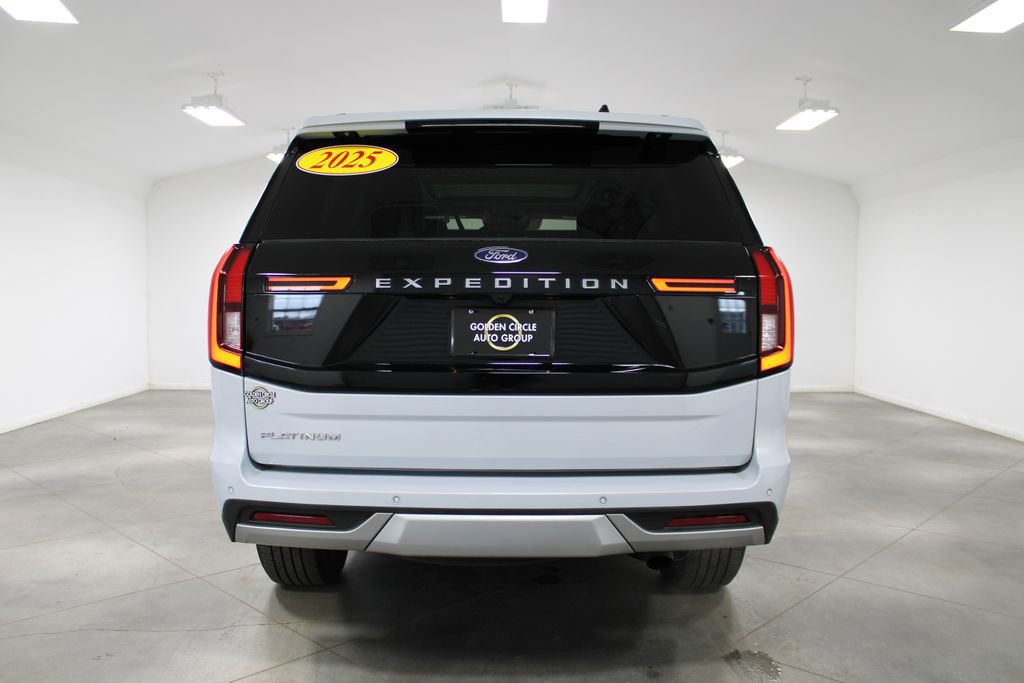 Used 2025 Ford Expedition Platinum image 8