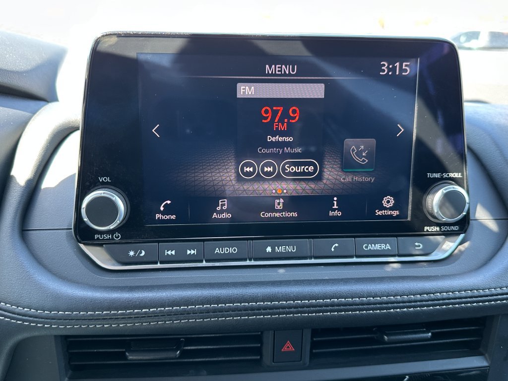 Used 2024 Nissan Rogue S FWD image 24