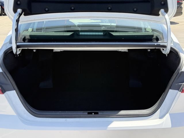 Used 2025 Toyota Camry SE FWD image 33