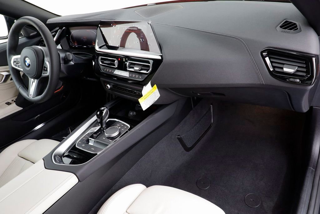 New 2026 BMW Z4 sDrive30i w/ Shadowloine Package image 21
