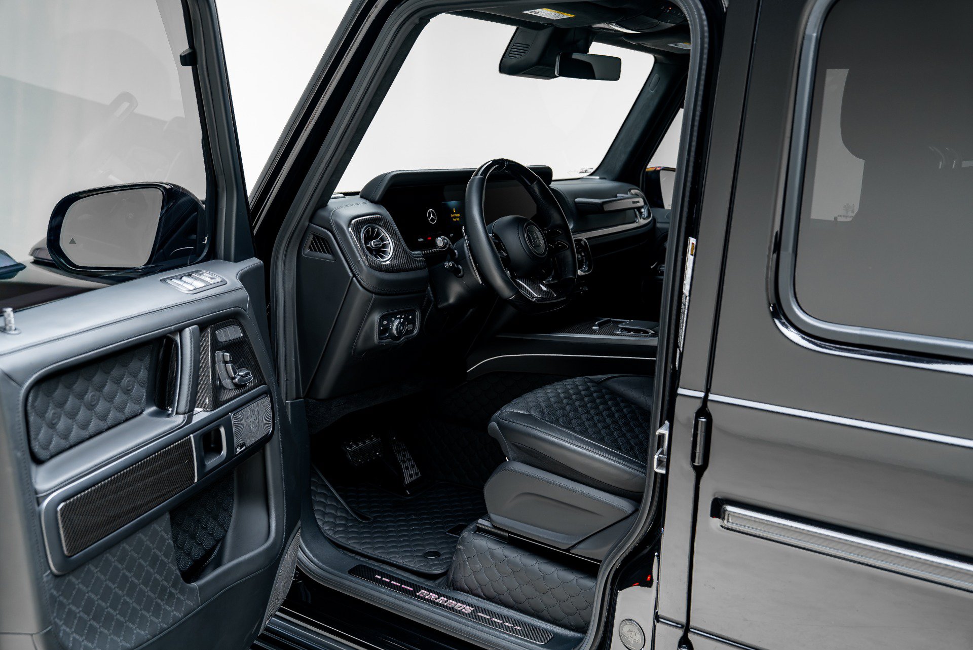 Used 2025 Mercedes-Benz G 63 AMG 4MATIC image 36