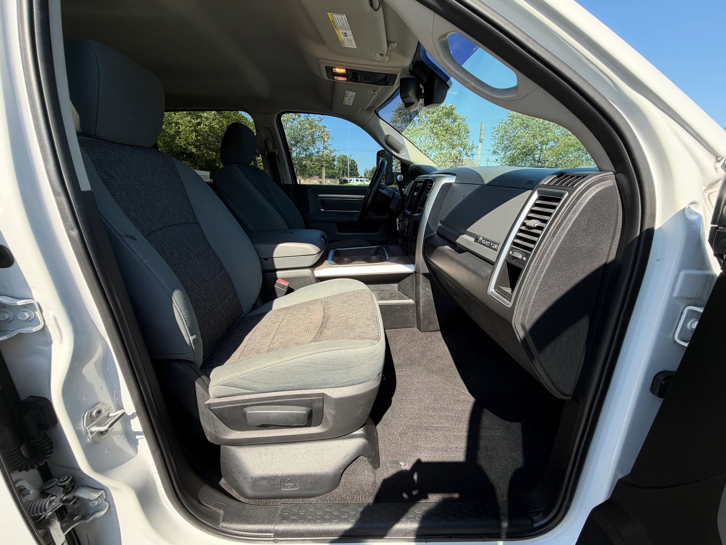 Used 2017 RAM 3500 Big Horn AWD/4WD image 22